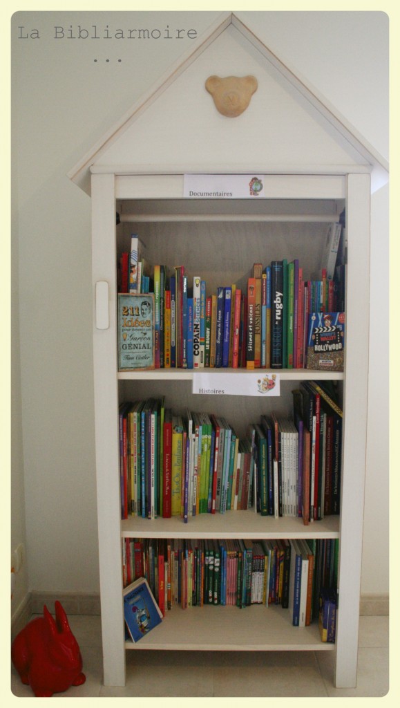 DIY bibliothèque enfant dans une Armoire