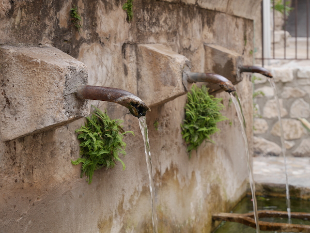 Fontaine Moustiers Sainte-Marie